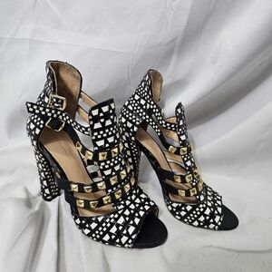 Zara Basics spring summer 2013 size 39 black and white studded heels with straps